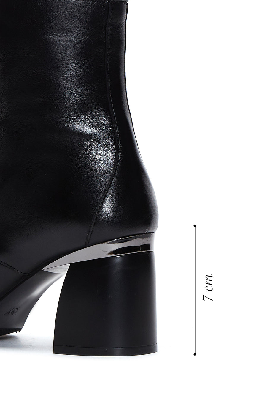 Women's Black Zippered Thick Heeled Leather Boots