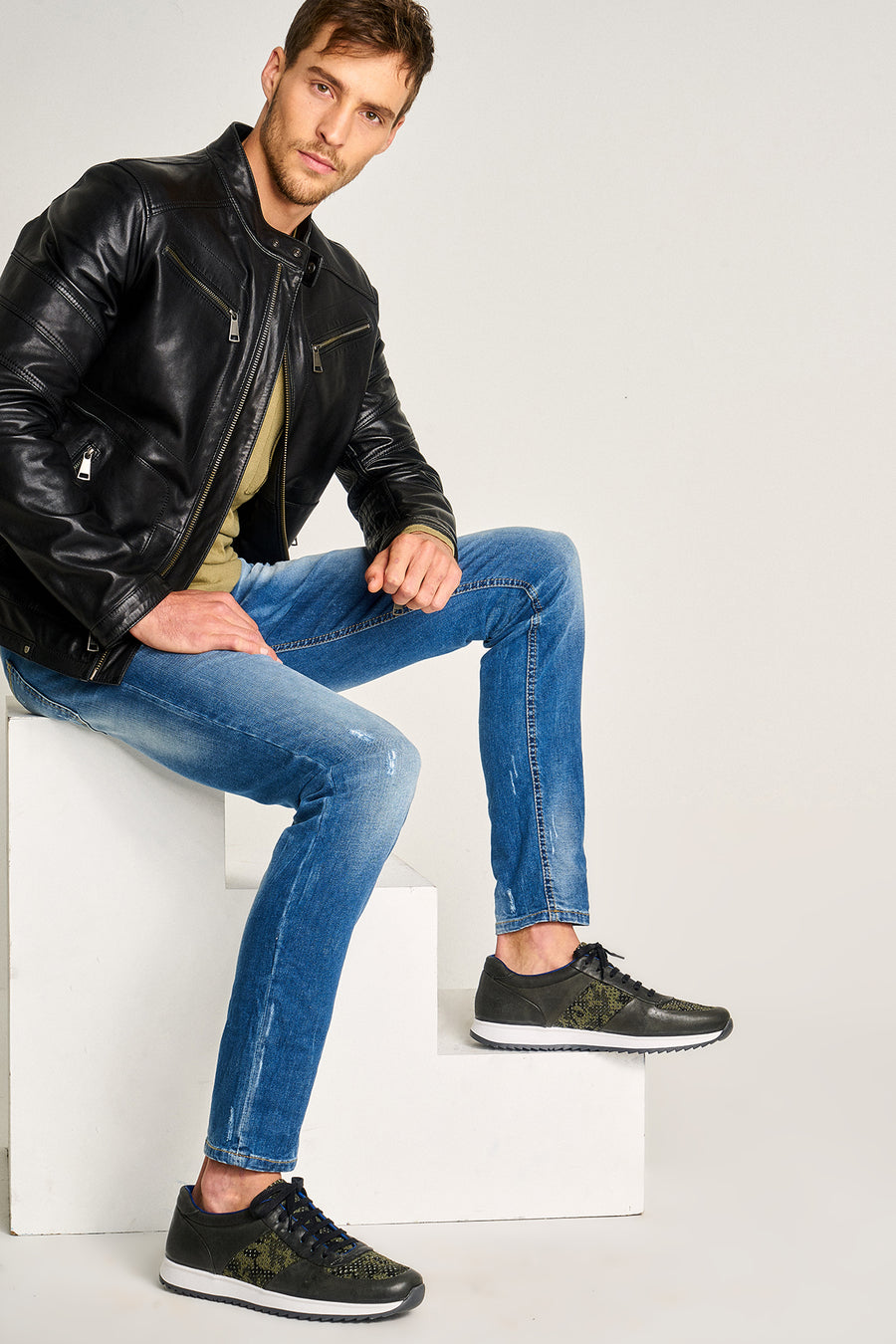 Men's shoes