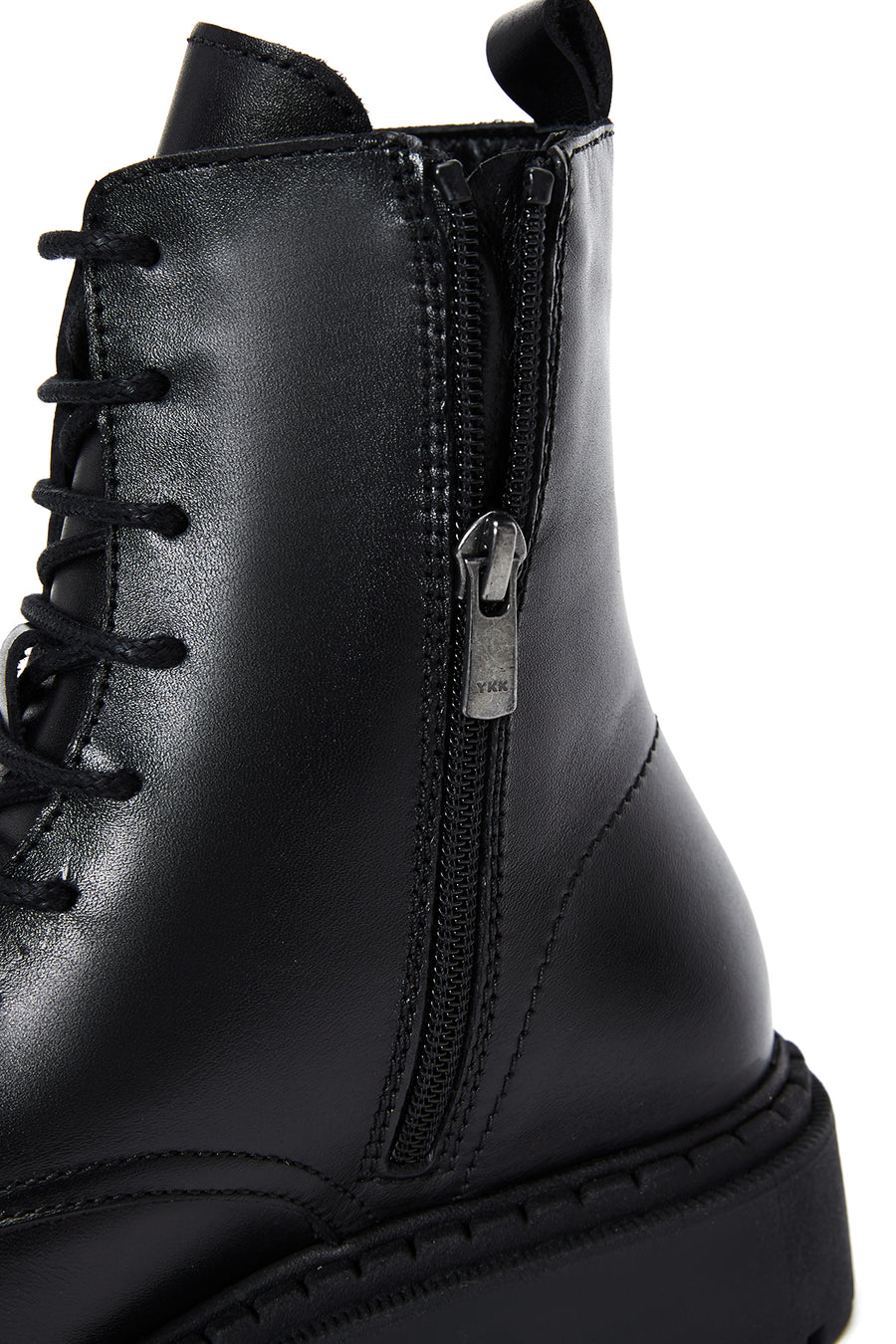 Kadın Siyah Deri Fermuarlı Postal Düz Bot