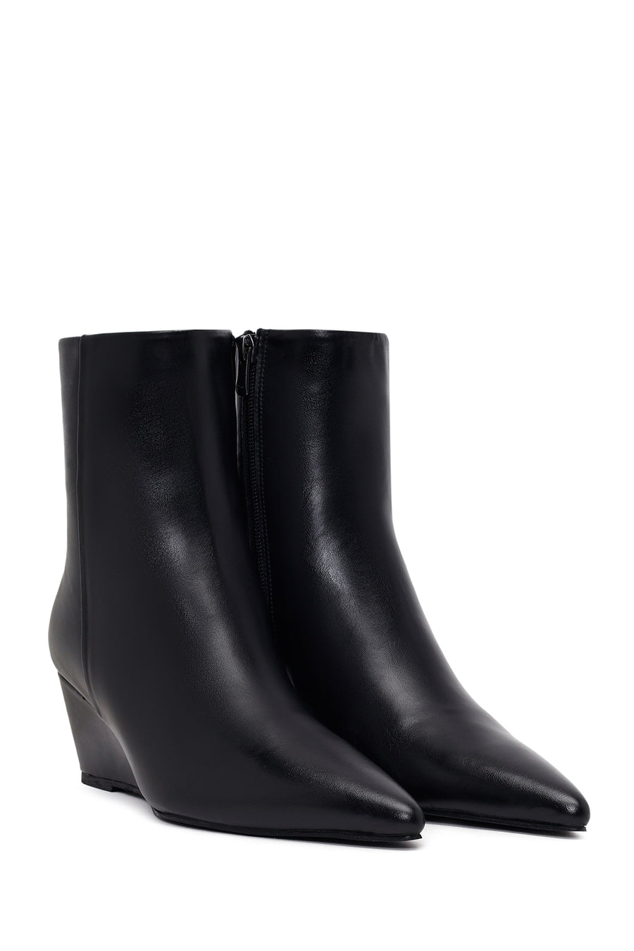 Woman Black Zip Closure Wedge-Heel Leather Boots