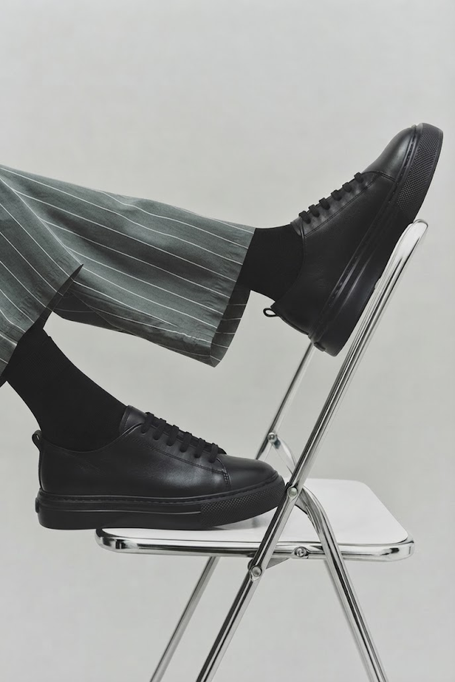 Male Black Lace-Up Thick-Soled Leather Sneaker