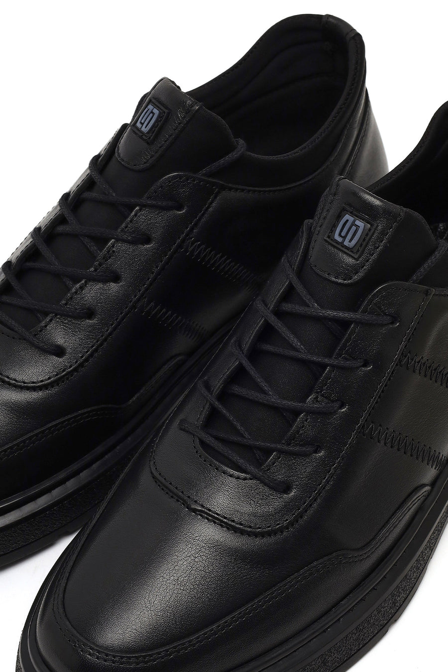 Male Black Lace-Up Leather Sneaker