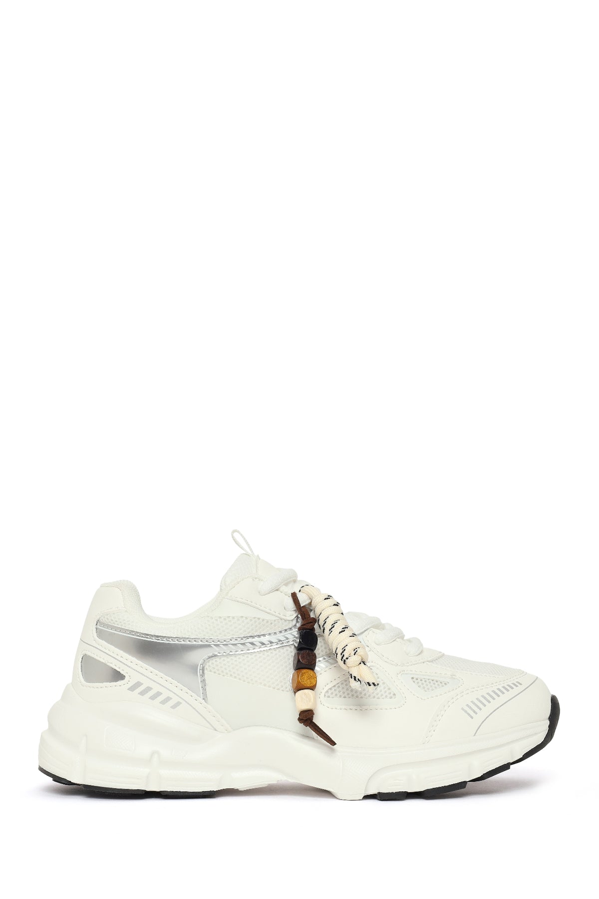 Kadın Beyaz Bağcıklı Kalın Tabanlı Charmlı Sneaker 26PFE496114 | Derimod