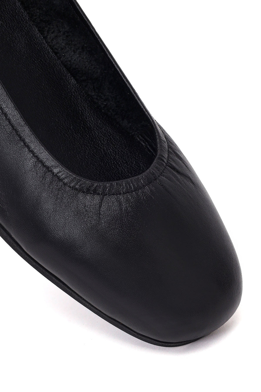 Woman Black Leather Ballet Flat