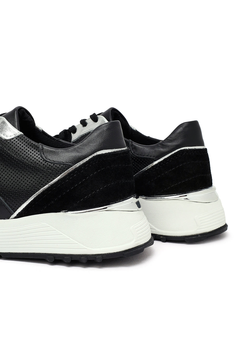 Woman Black Lace-Up Thick Sole Leather Sneakers