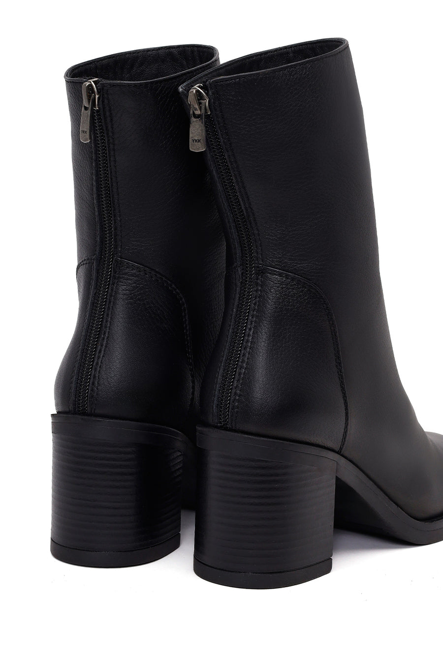 Woman Black Zip Closure Thick-Heeled Leather Boots