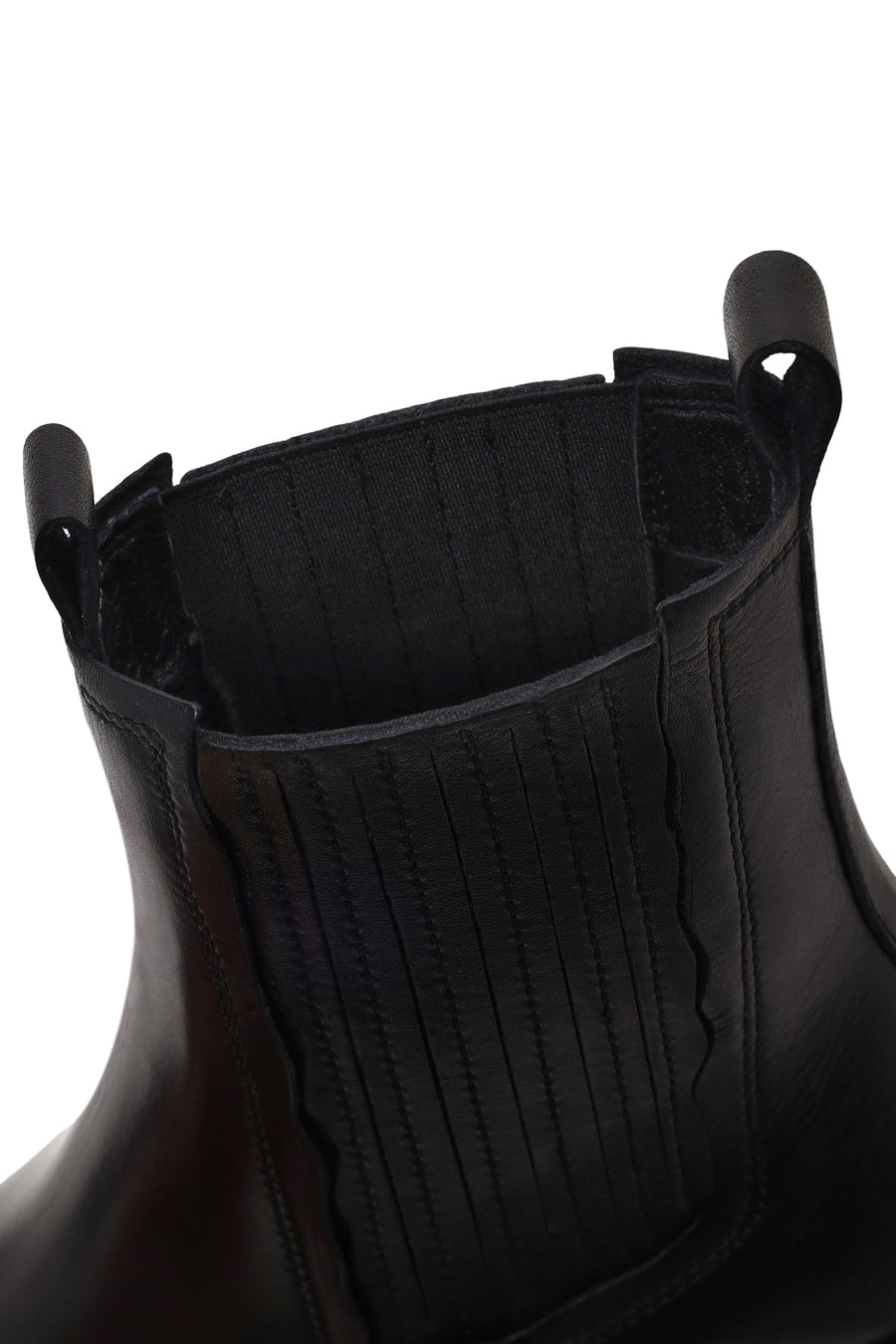 Woman Black Thick-Soled Leather Chelsea Boots