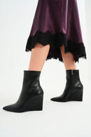 Woman Black Zip Closure Wedge-Heel Leather Boots | Derimod