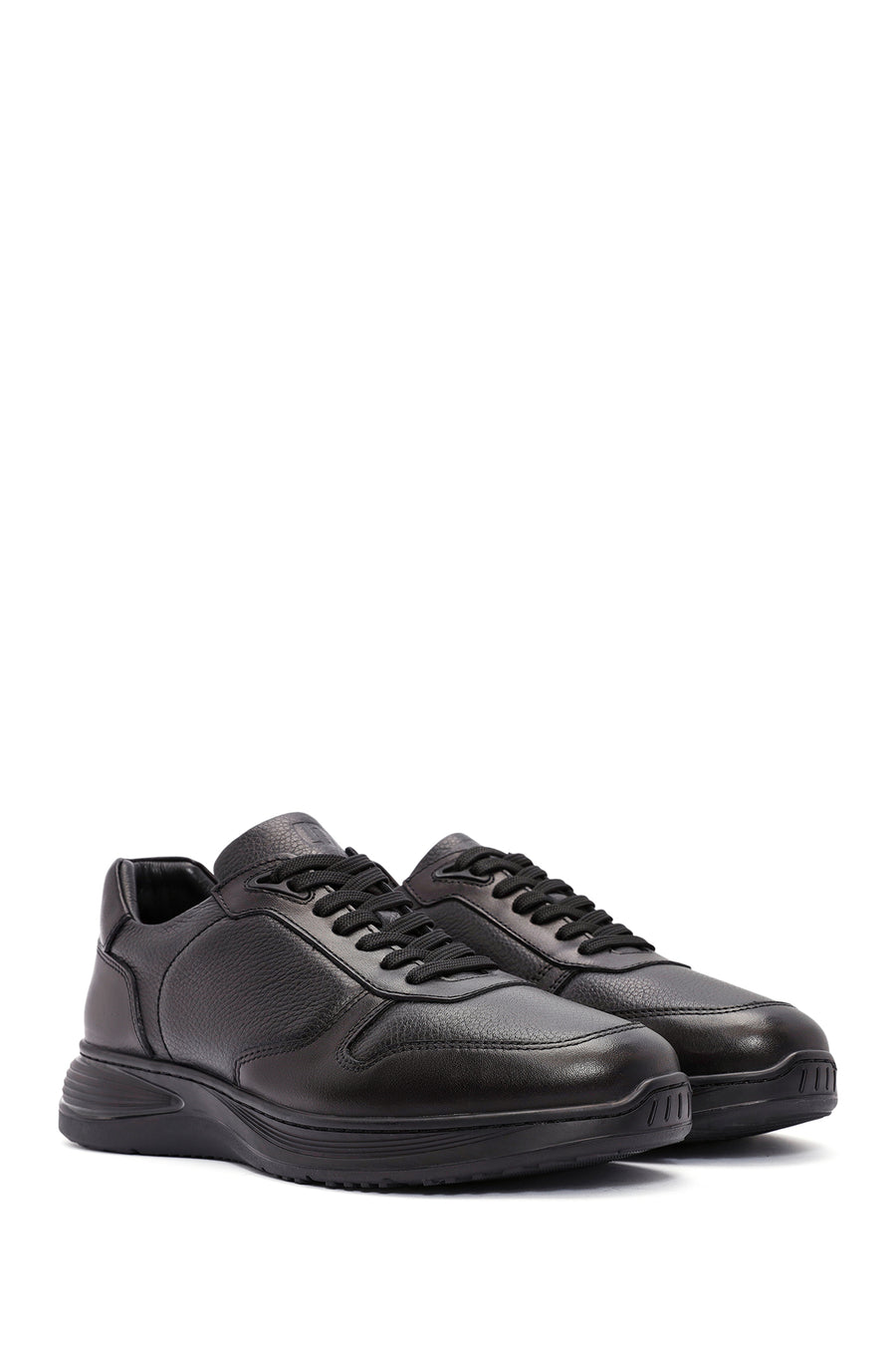 Men's Black Lace-Up Leather Casual Sneaker