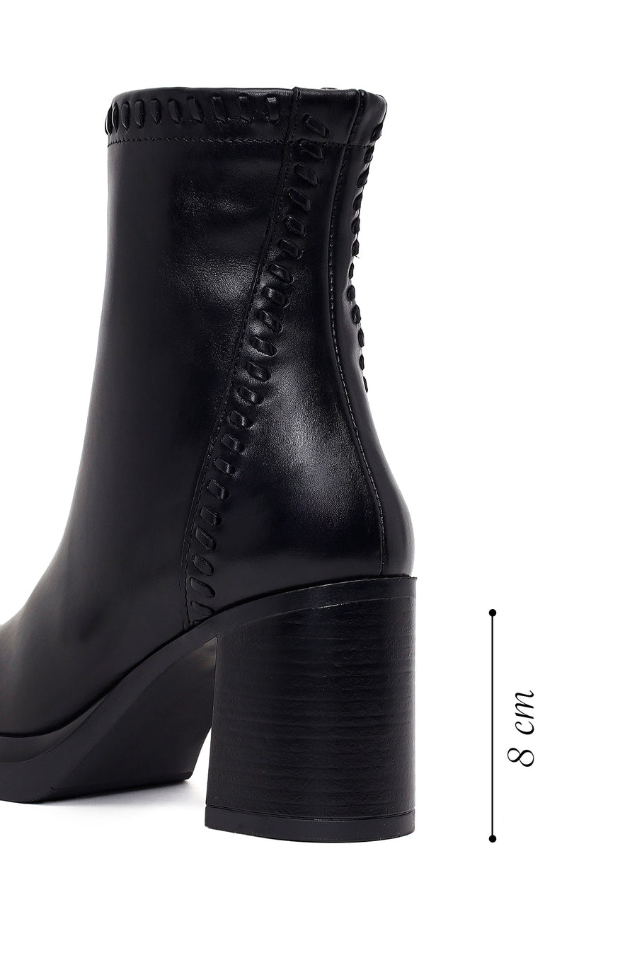 Woman Black Zip Closure Thick-Heeled Leather Boots