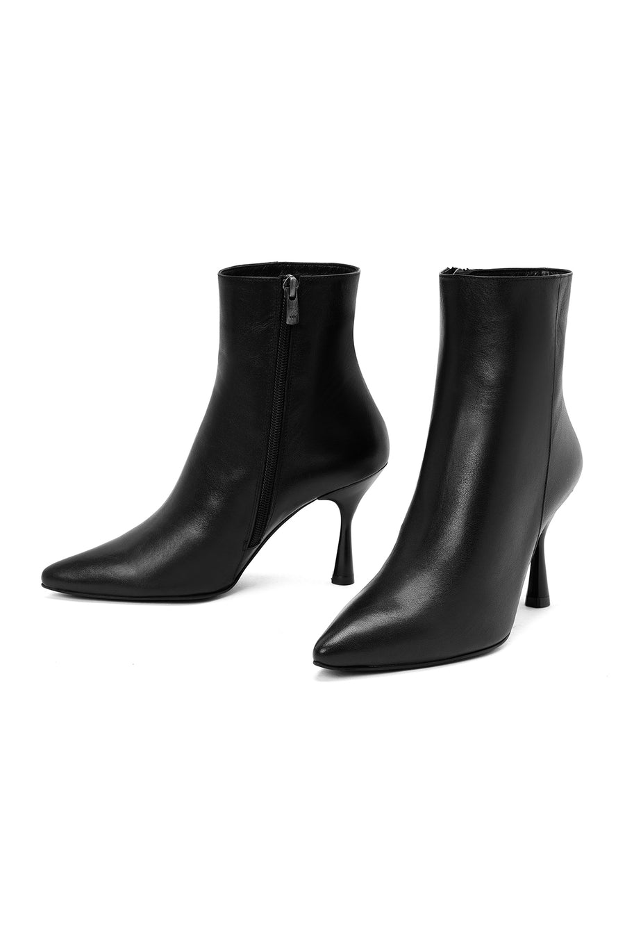 Women's Black Zippered Thin Heeled Leather Boots
