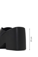 Woman Black Chunky-heeled Platform Jelly Slippers | Derimod
