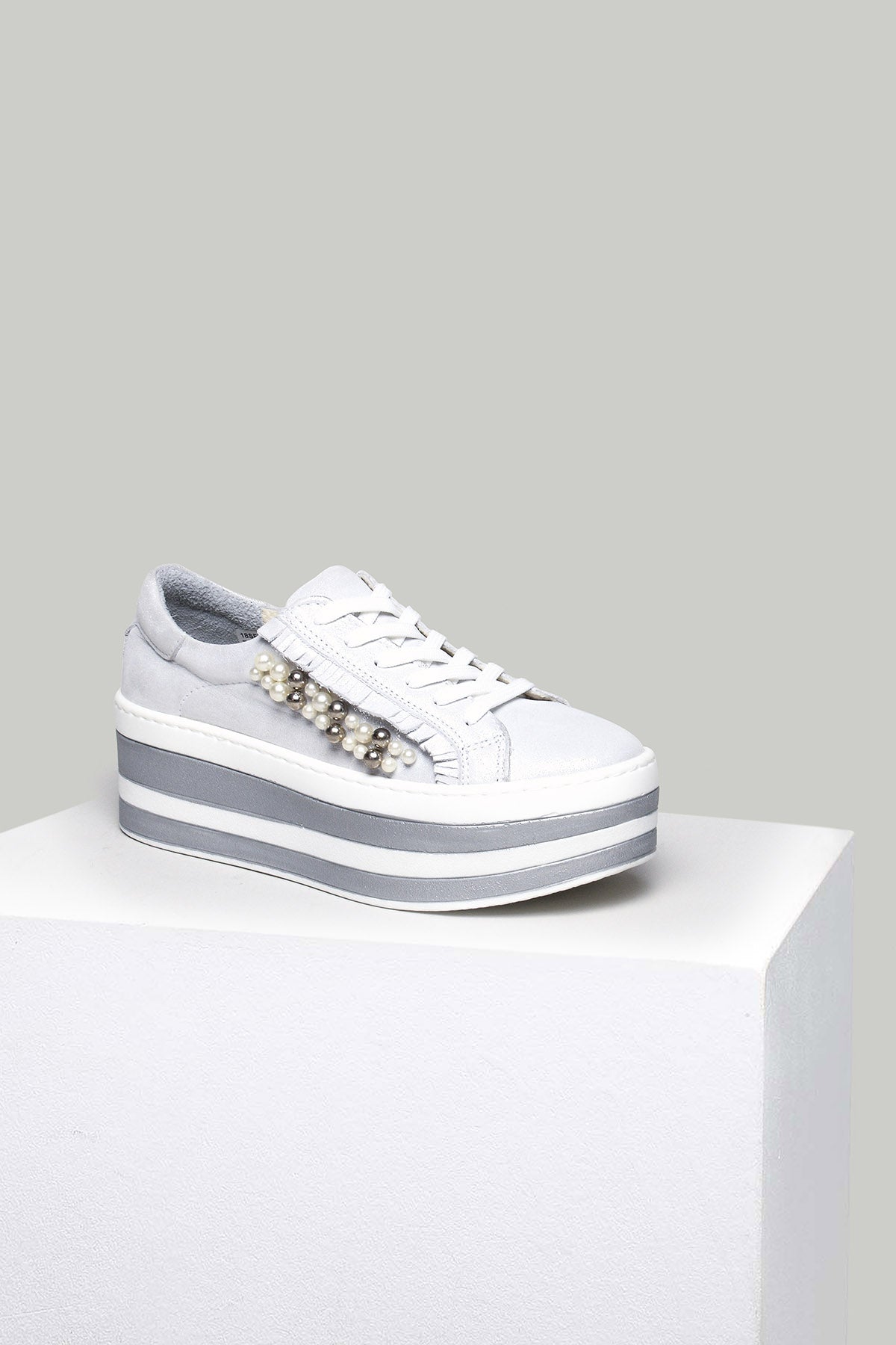 Silver High-Sole Women's Leather Sneaker 18SFD175132 | Derimod