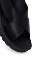 Woman Black Thick-Soled Sandal | Derimod