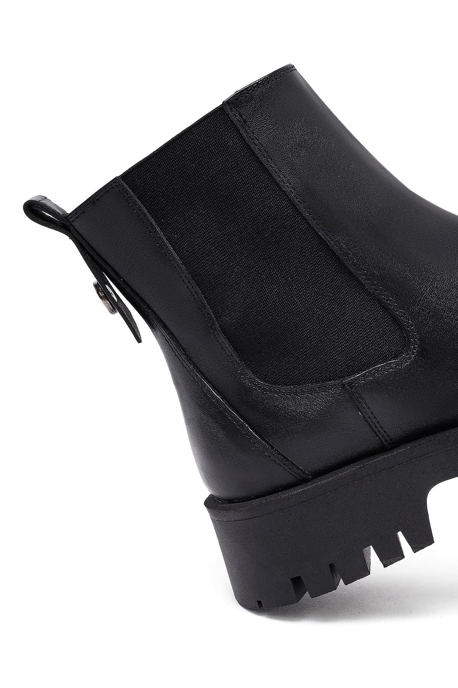 Woman Black Thick-Soled Leather Chelsea Boots