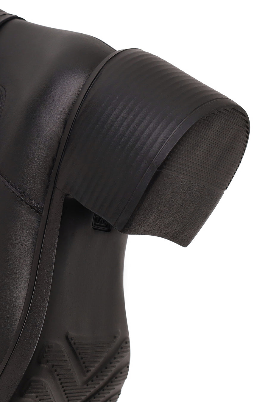 Woman Black Chunky-Heeled Leather Chelsea Boots