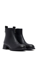Woman Black Zip Closure Boots | Derimod
