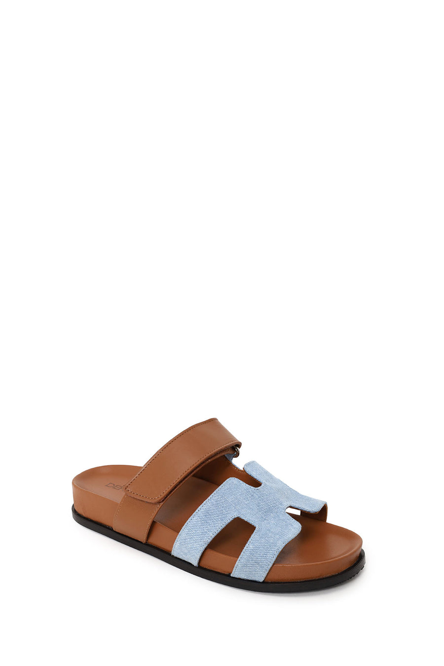 Woman Tan Strappy Leather Slipper