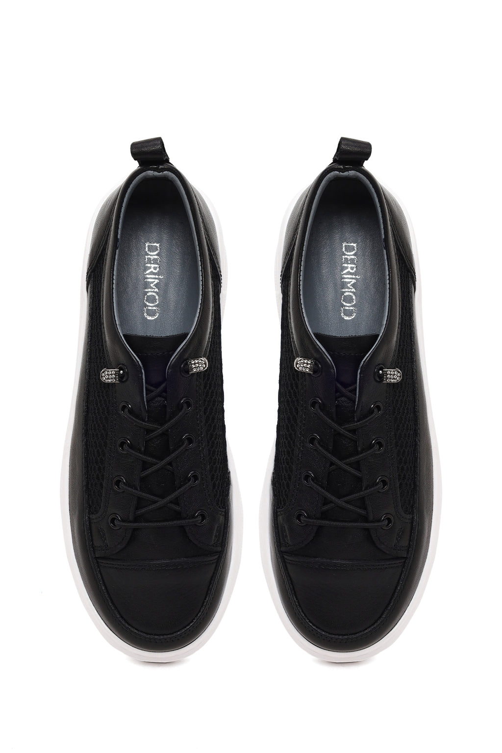 Kadın Siyah Bağcıklı Kalın Tabanlı Deri Sneaker