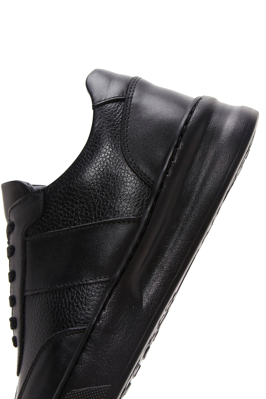 Men's Black Leather Sneaker