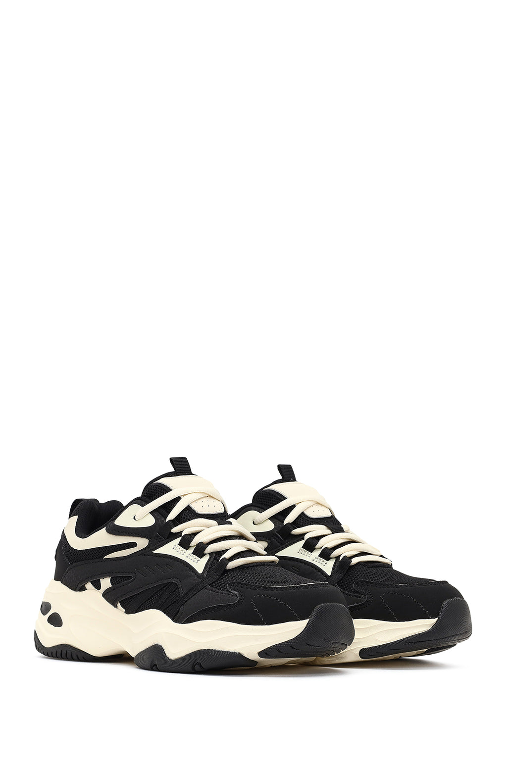 Kadın Siyah Bağcıklı Kalın Tabanlı Sneaker