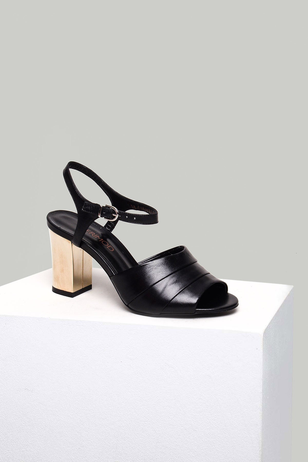 Complete the Look by Purchasing Together!