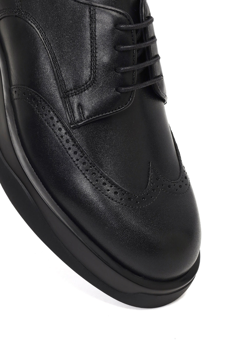 Men's Black Lace-Up Thick-Soled Leather Casual Shoe