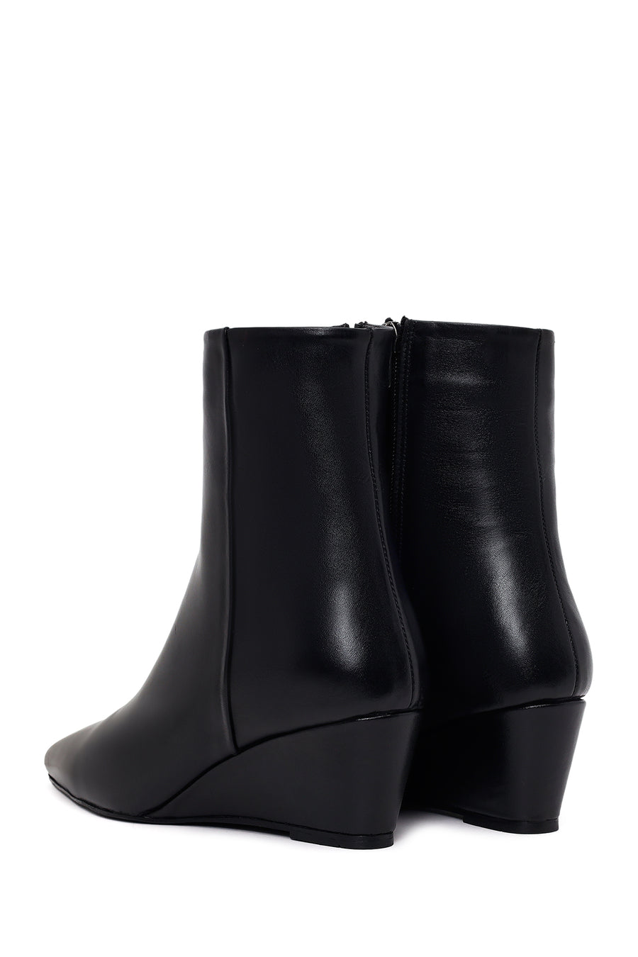 Woman Black Zip Closure Wedge-Heel Leather Boots