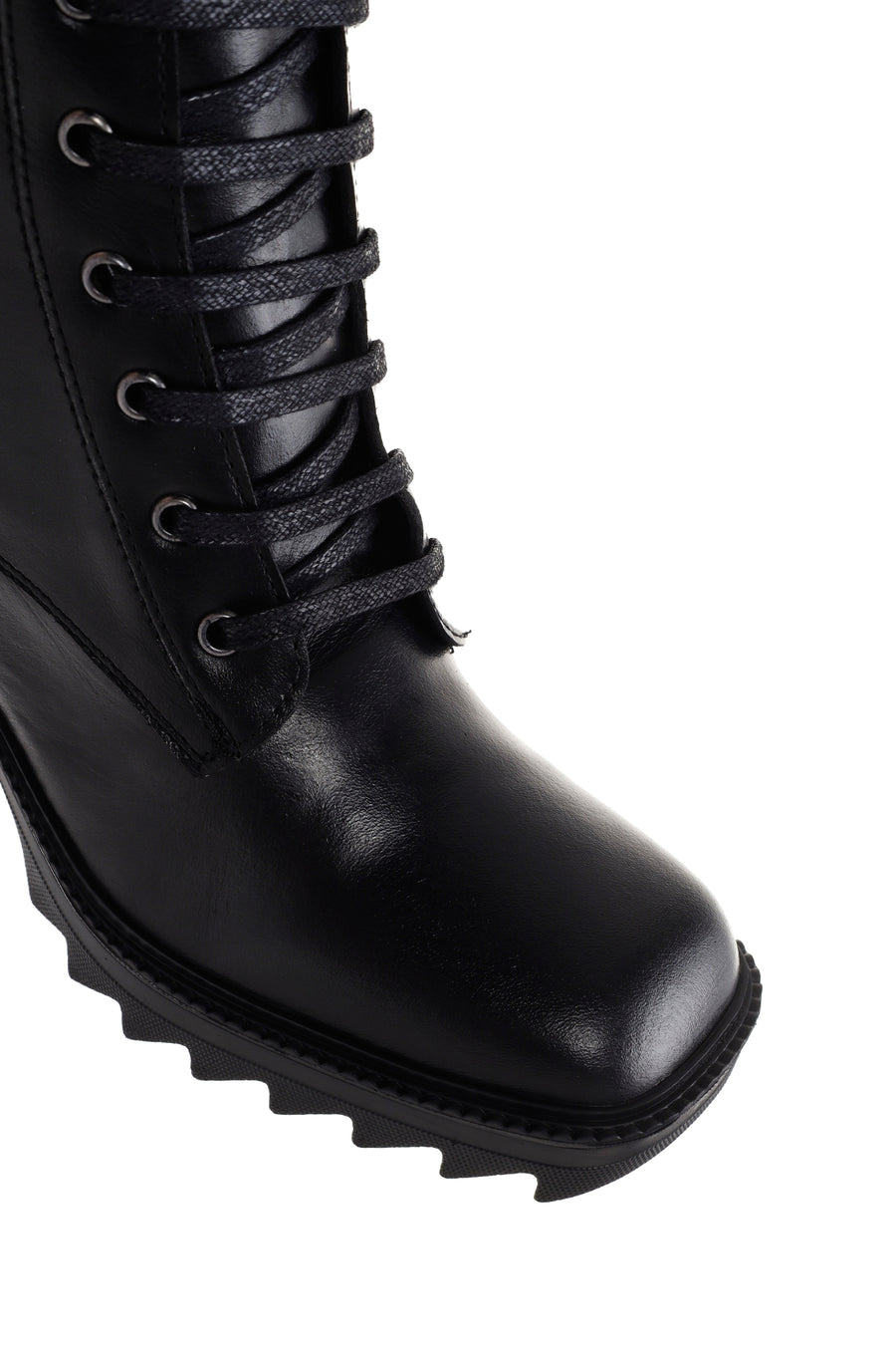 Women's Black Heeled Zippered Classic Leather Boots
