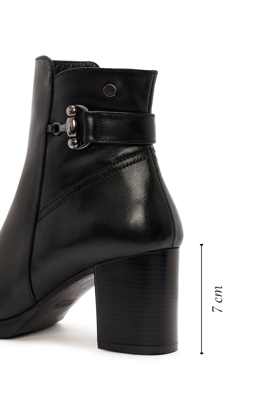 Woman Black Zippered Chunky Heels Leather Boat