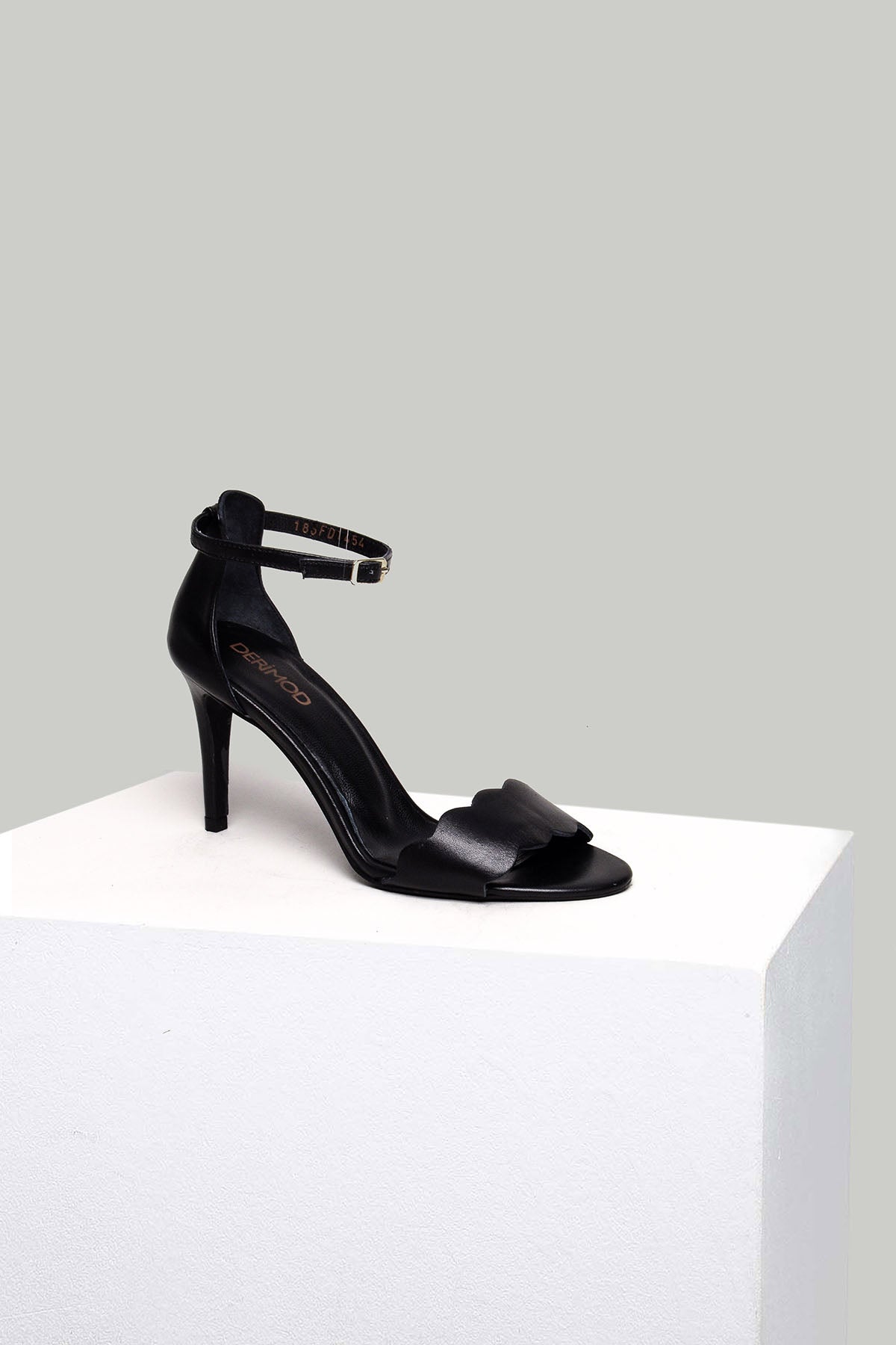 Ankle Strap Women's Leather Heeled Sandals 18SFD145418 | Derimod