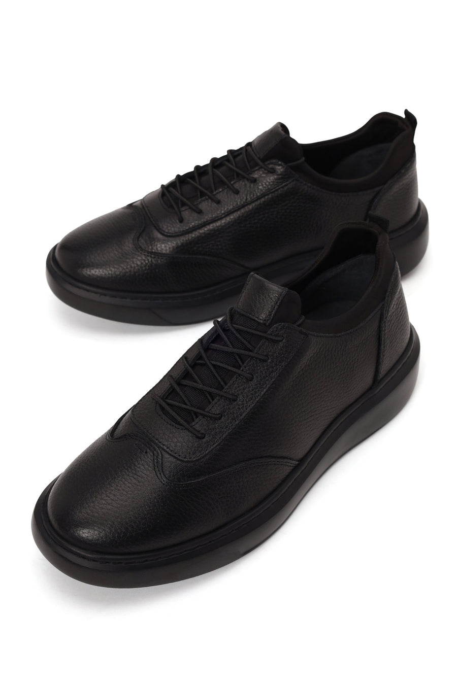 Male Black Lace-Up Thick-Soled Leather Sneaker