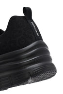 Skechers Kadın Siyah Fashion Fit Bağcıklı Kalın Tabanlı Kumaş Sneaker | Derimod