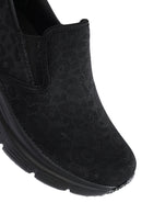 Skechers Women's Black Fashion Fit Comfort Shoes | Derimod