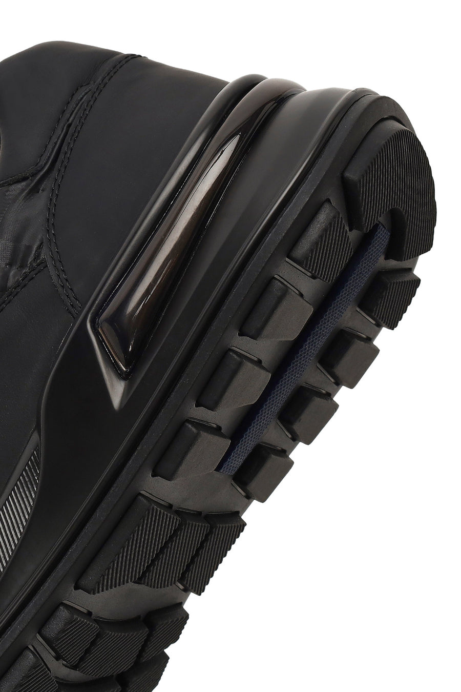 Men's Black Thick-Soled Leather Sneaker