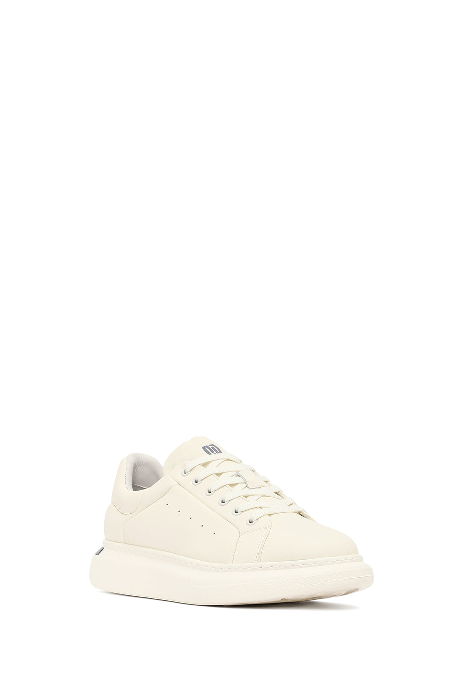 Male White Lace-Up Thick-Soled Leather Sneaker