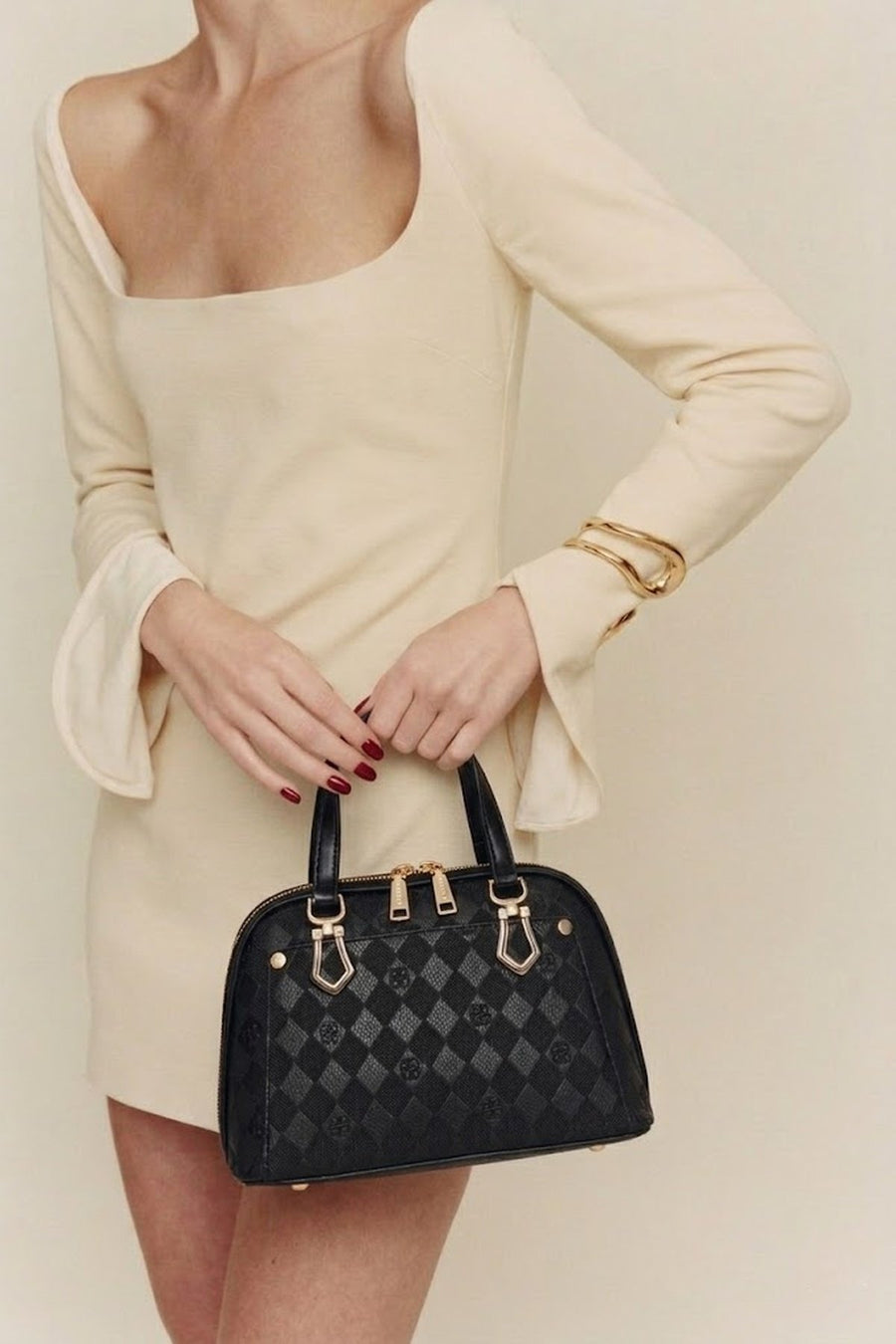 Woman Black Long-Strap Printed Shoulder Bag