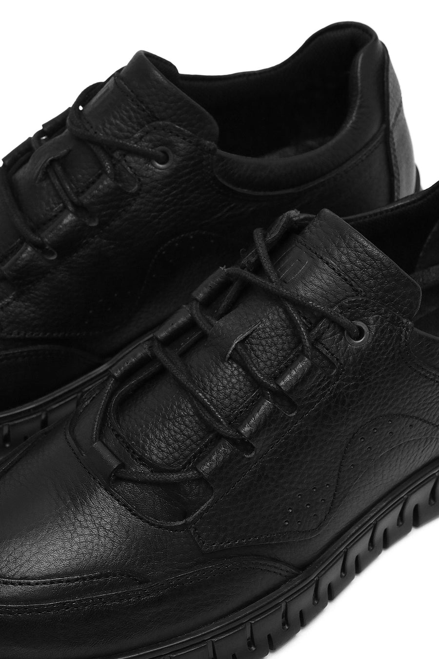 Erkek Siyah Bağcıklı Kalın Tabanlı Deri Casual Sneaker