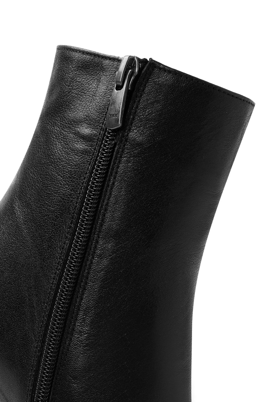 Women's Black Zippered Thin Heeled Leather Boots