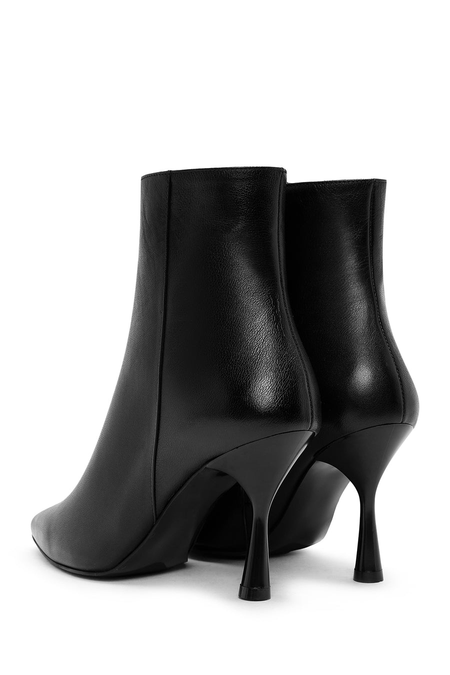 Women's Black Zippered Thin Heeled Leather Boots