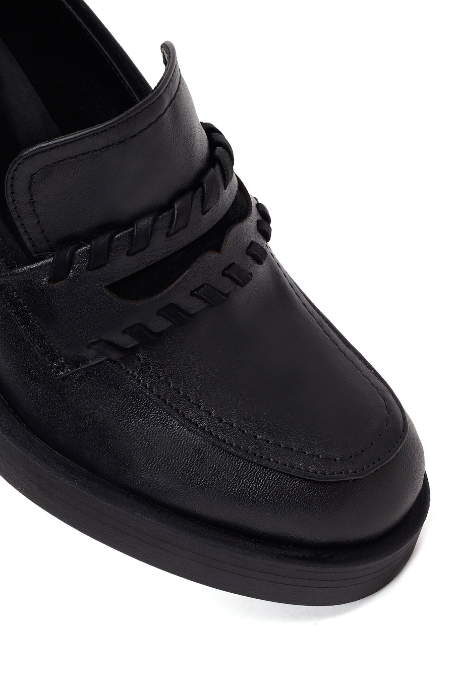 Woman Black Thick-Heeled Leather Loafer