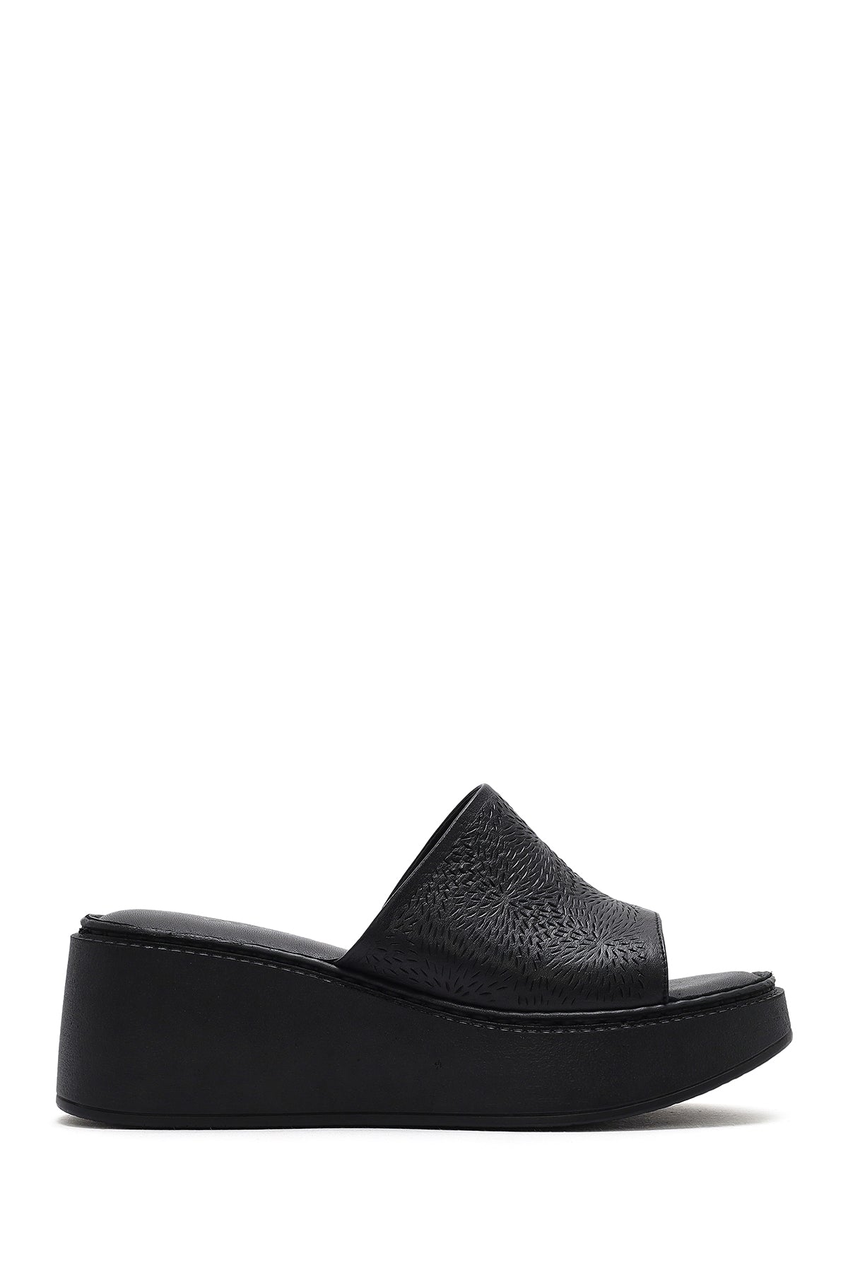 Women's Black Thick-Soled Printed Leather Comfort Slippers 26SFD340026 | Derimod
