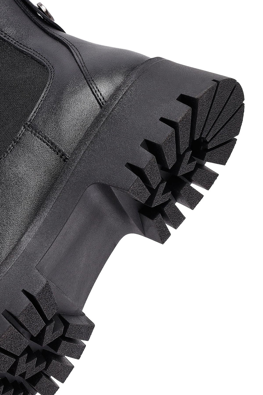 Woman Black Thick-Soled Leather Chelsea Boots