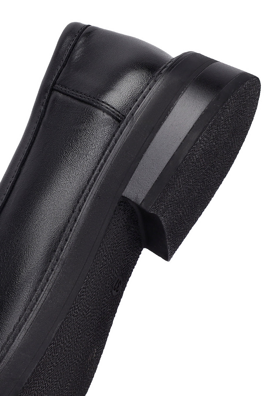 Kadın Siyah Püsküllü Deri Maskülen Loafer