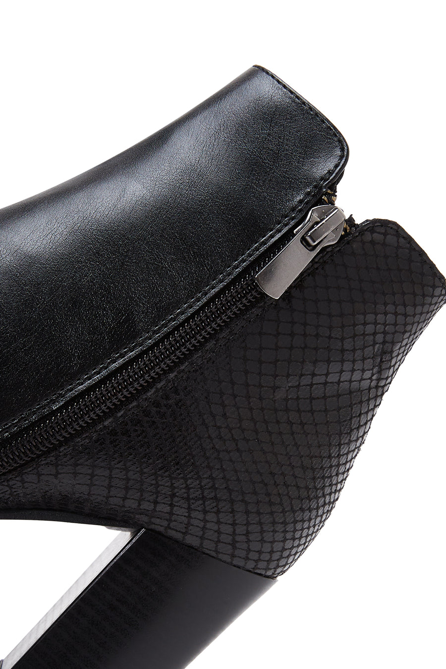 Women's Black Zippered Chunky Heel Boots