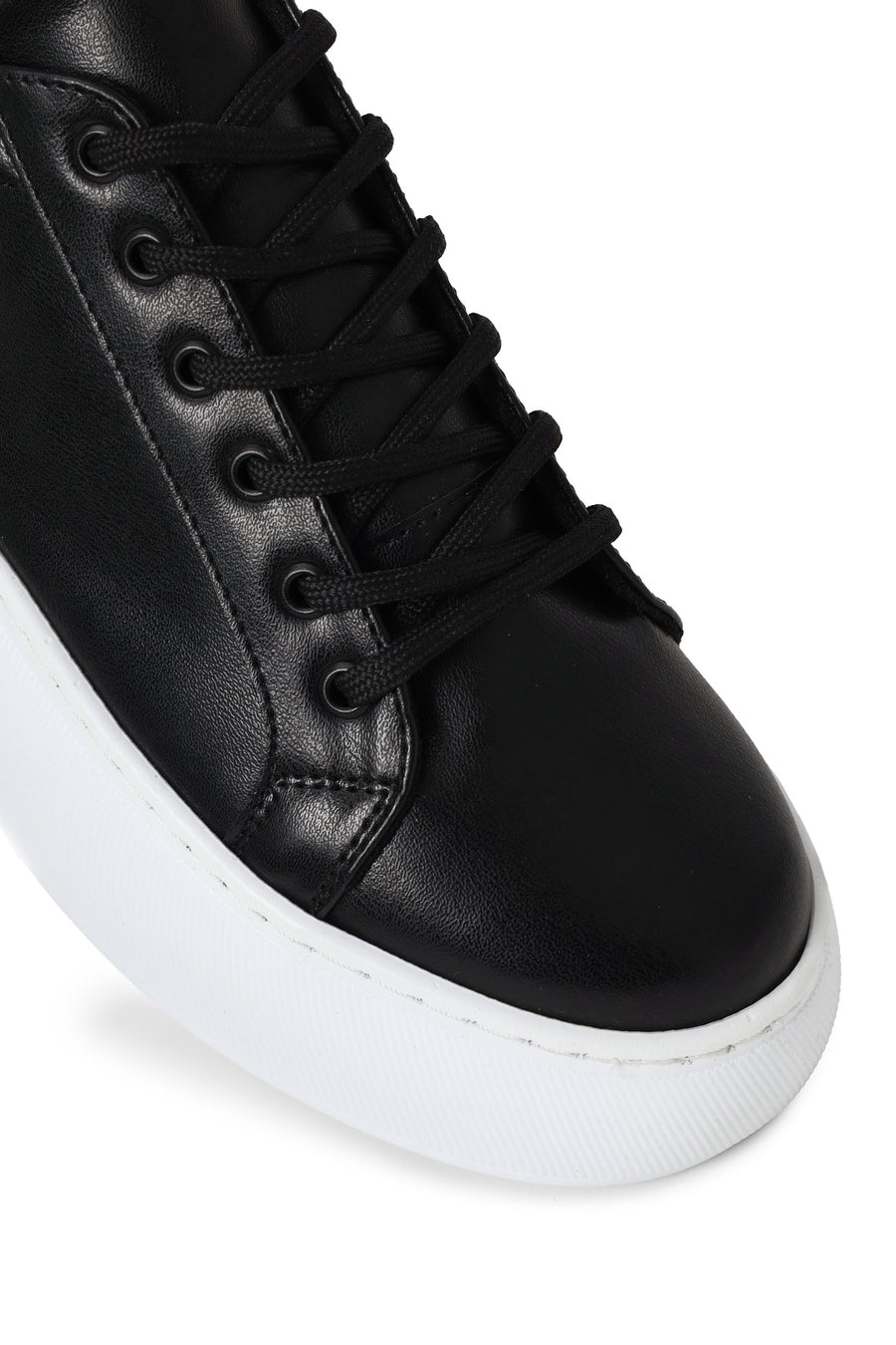 Woman Black Lace-Up Chunky Sneaker