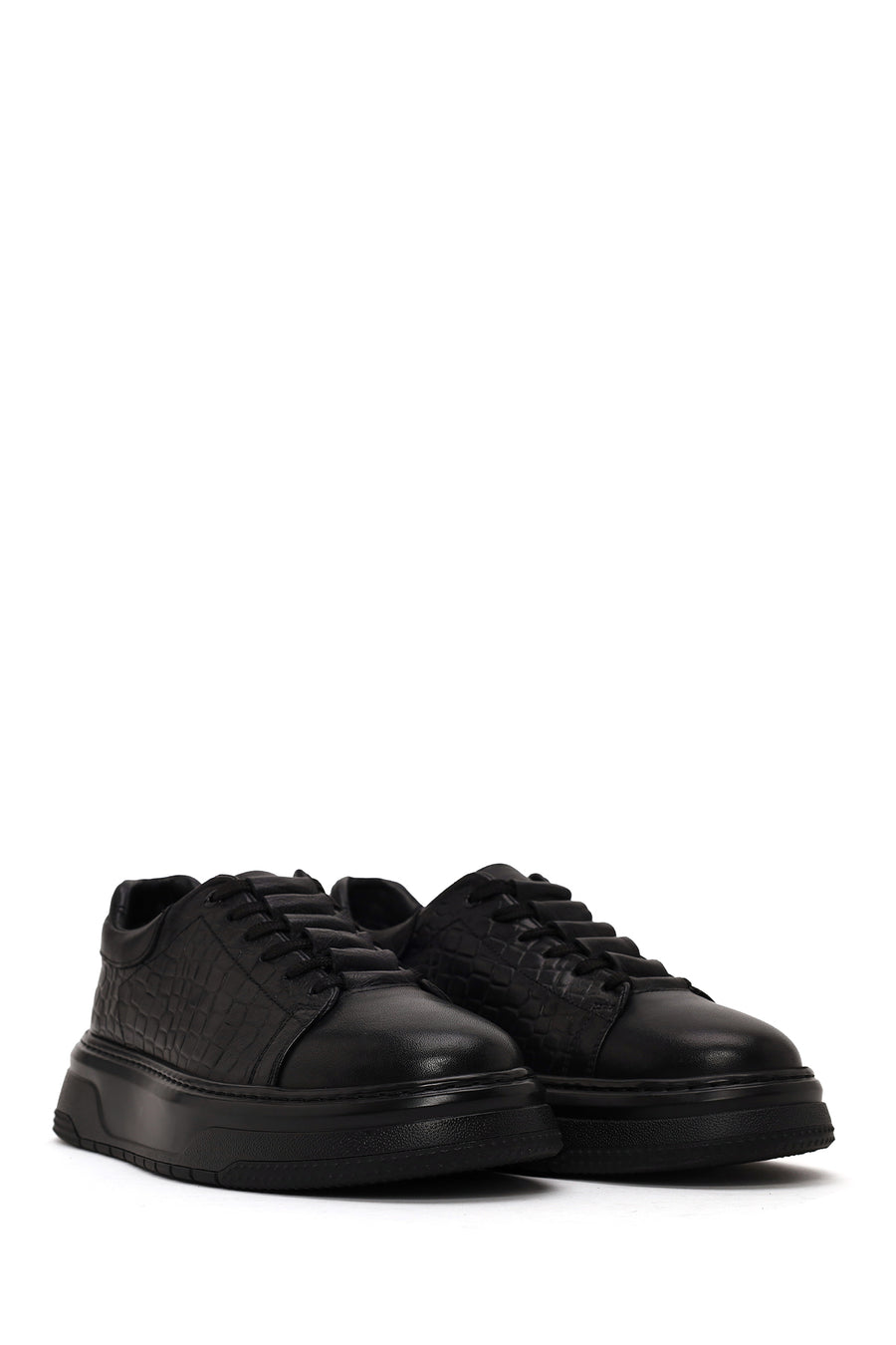 Male Black Lace-up Thick-soled Croc-patterned Leather Sneaker