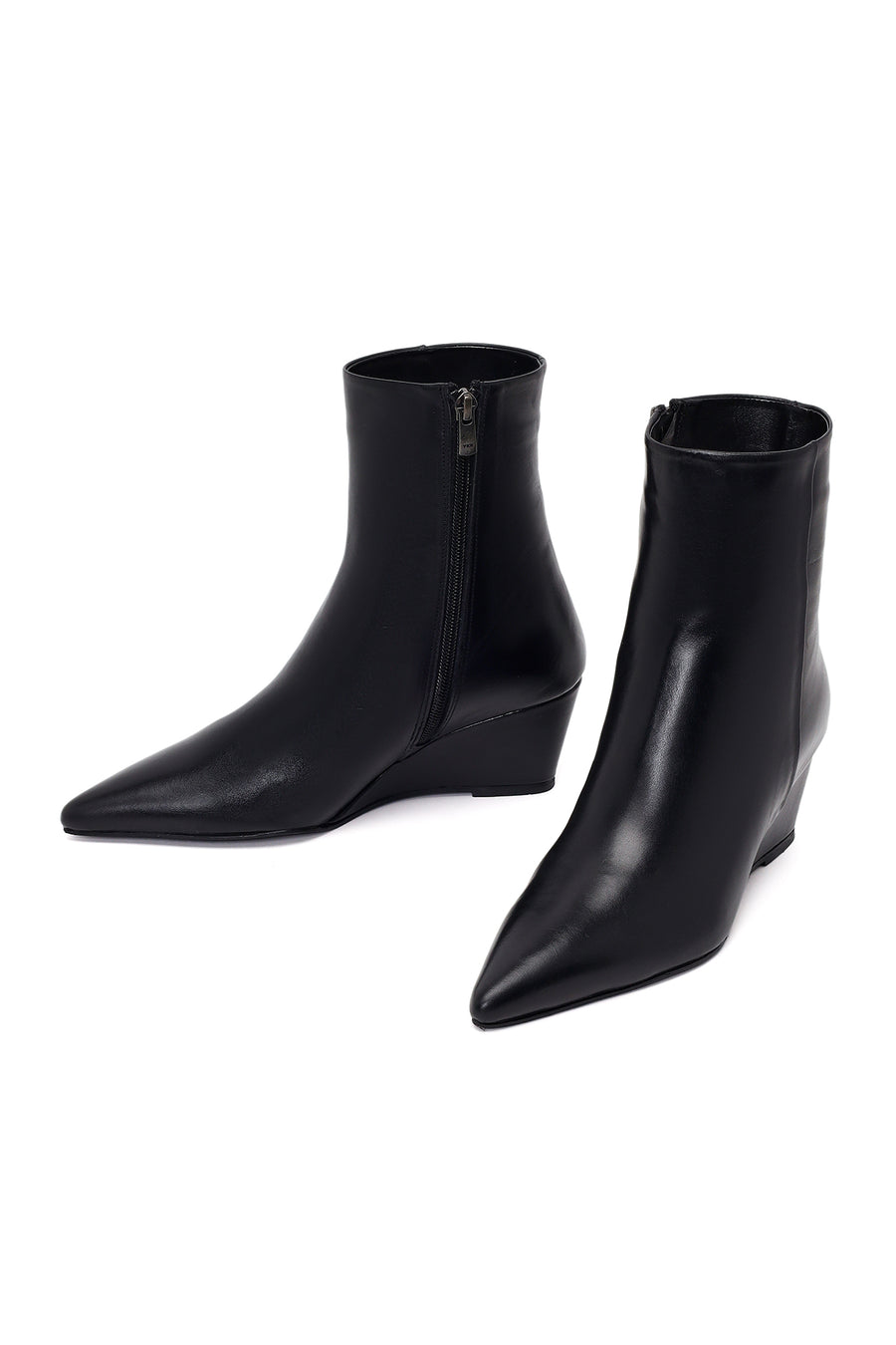 Woman Black Zip Closure Wedge-Heel Leather Boots