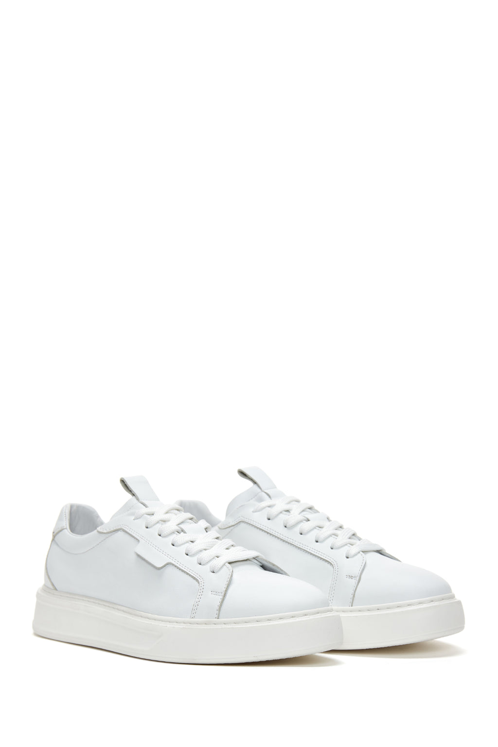 Erkek Beyaz Bağcıklı Kalın Tabanlı Deri Sneaker