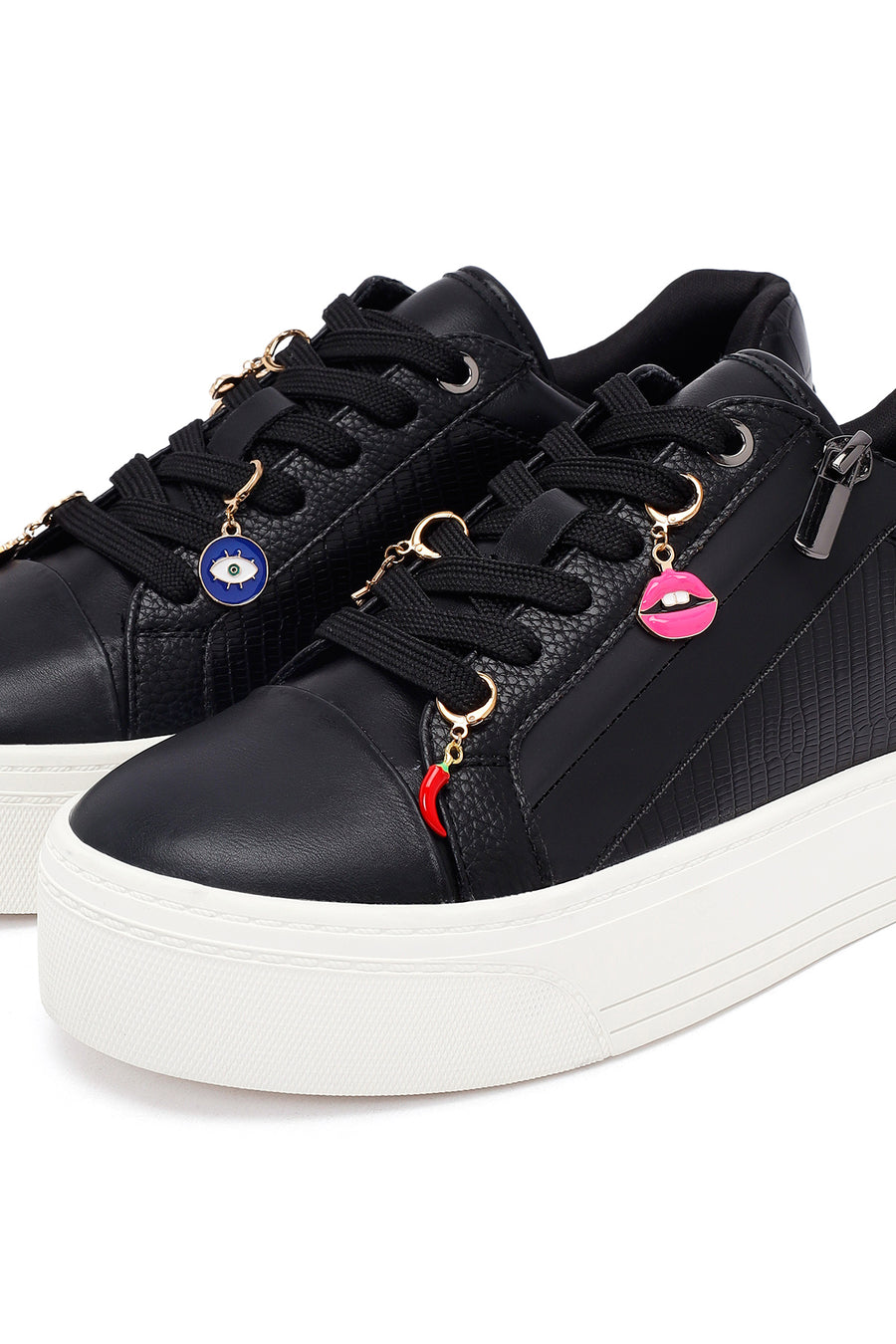 Woman Black Lace-Up Chunky Sneaker